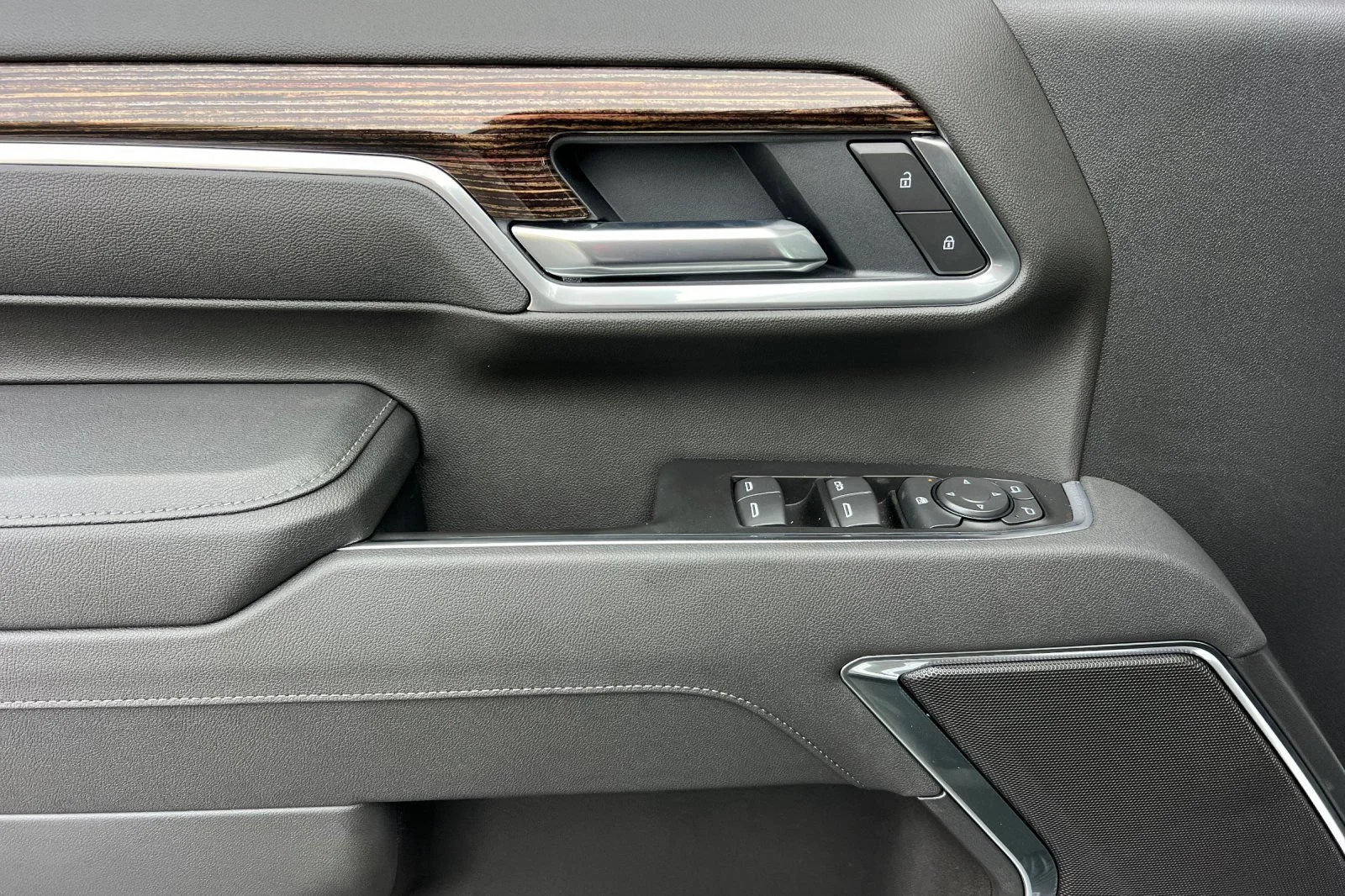 2026 GMC Sierra 3500HD SLE - Photo 9