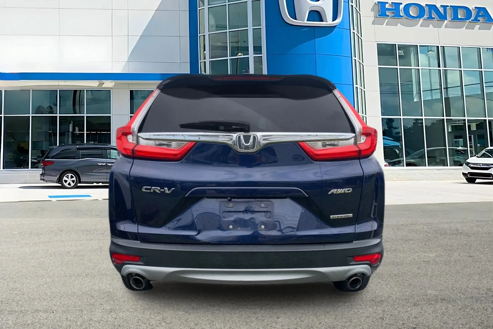 Used 2019  Honda Touring image 3