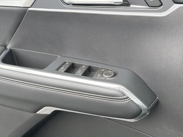 New 2026 Sterling Metallic GMC Elevation image 21