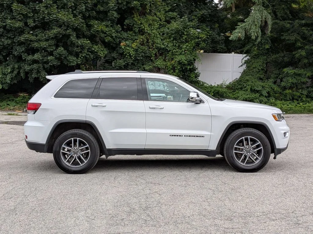 Used 2020 White Jeep Limited image 2