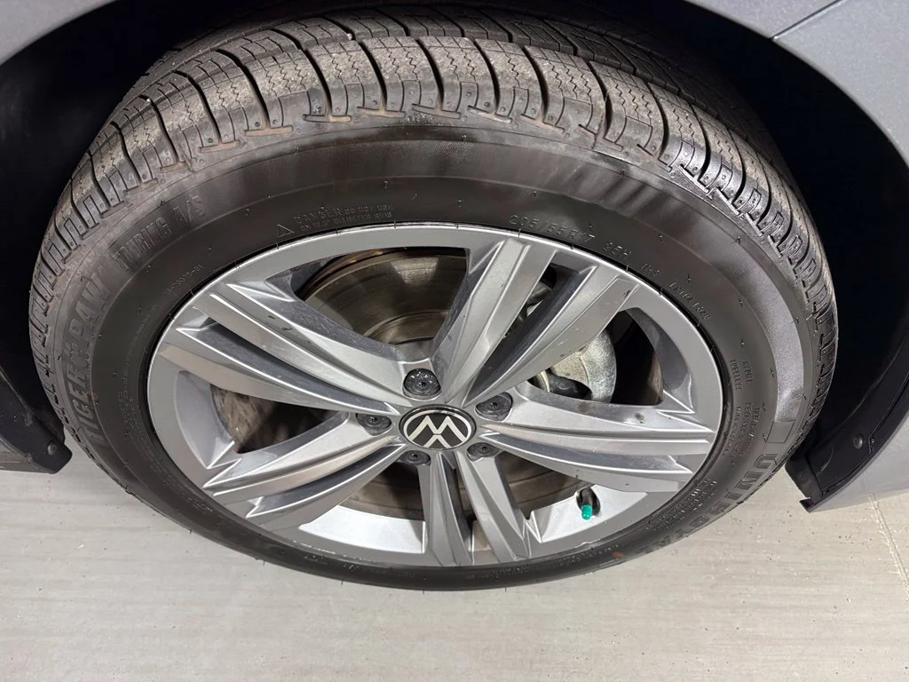Used 2024 Gray Volkswagen 1.5T SE image 10