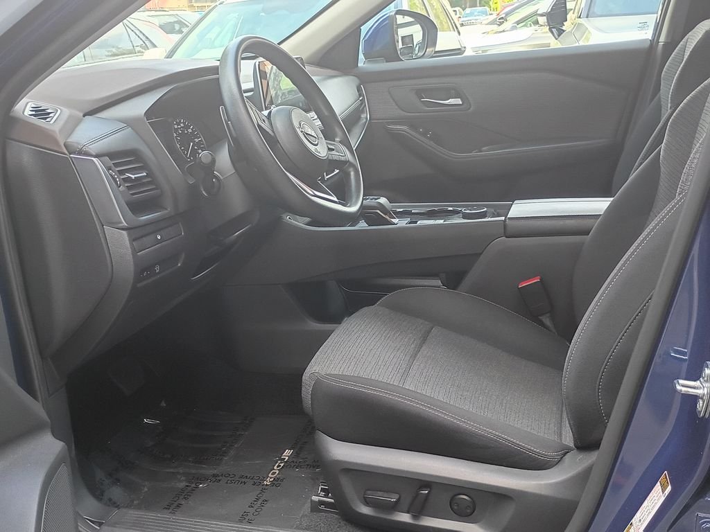 Used 2023 Caspian Blue Metallic Nissan SV image 15