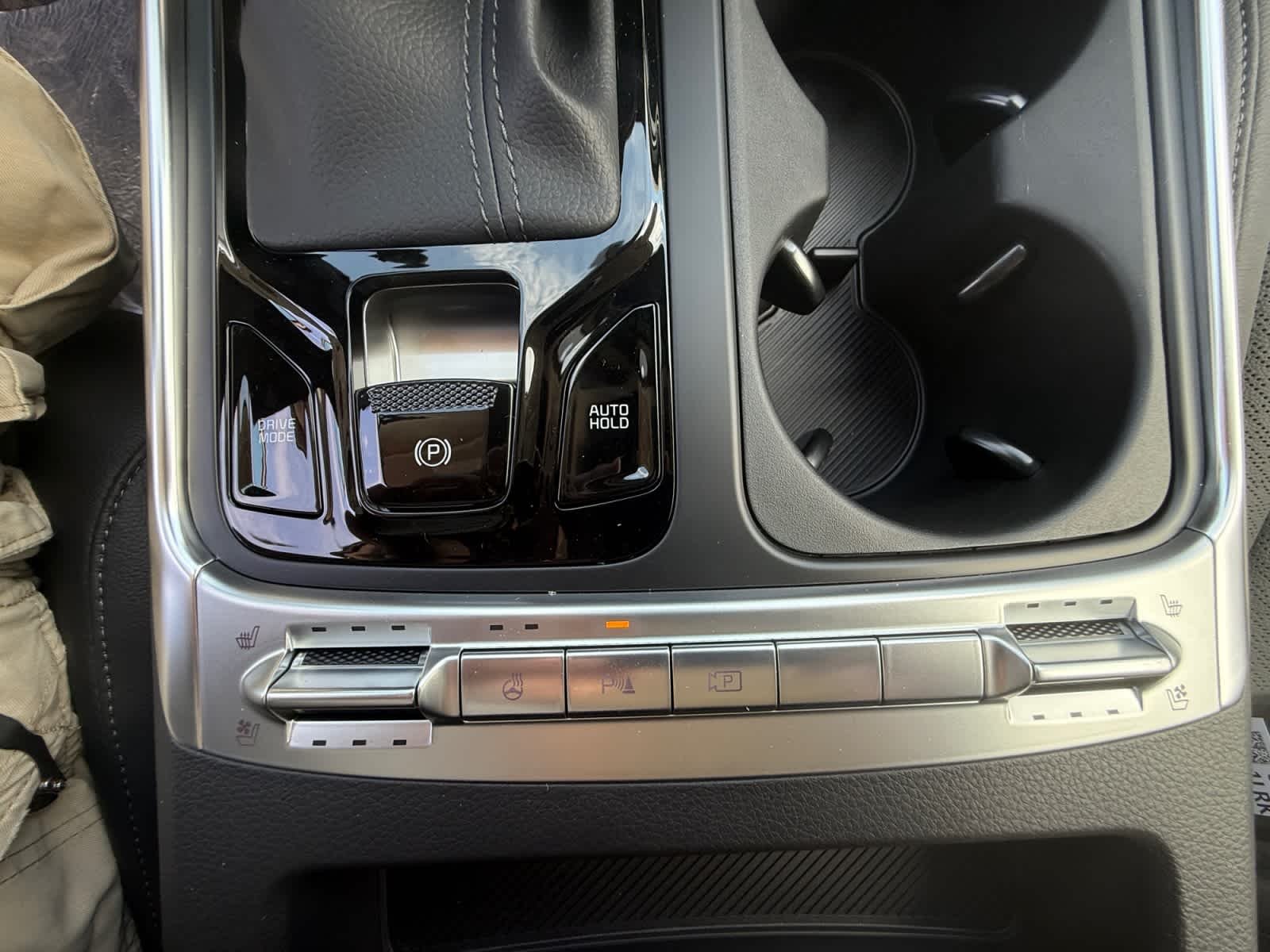 New 2026 Snow White Pearl Kia SX Prestige image 20