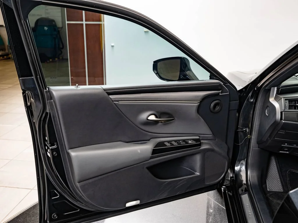 Used 2022 Graphite Black Lexus 300h image 24