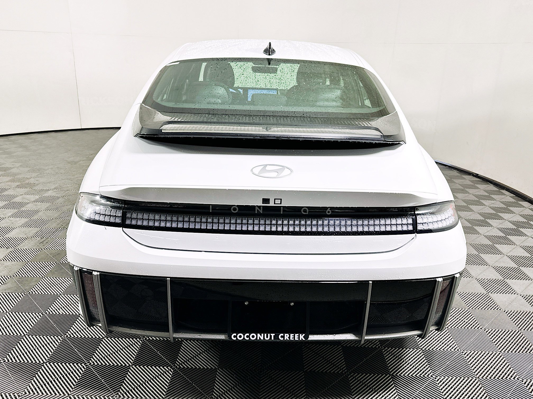 2024 Hyundai IONIQ thumbnail 6