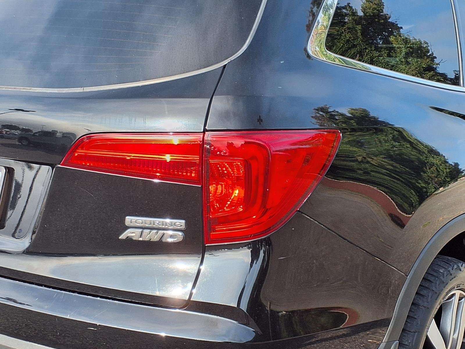 Used 2016 Black Honda Touring image 18
