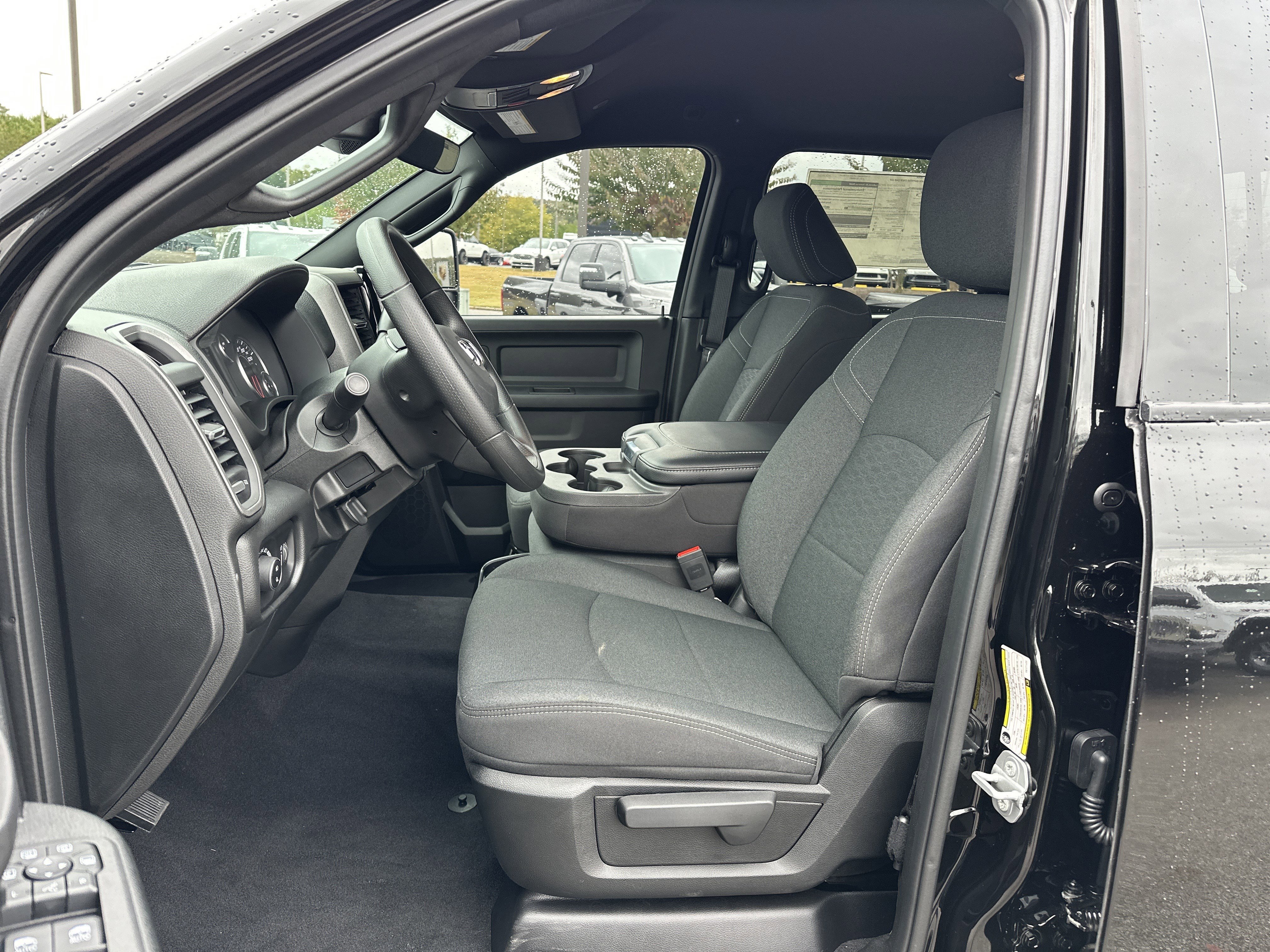 2026 RAM 2500 Tradesman/Black Express - Photo 9