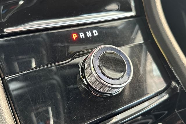 Used 2023 Red Jeep Altitude image 5
