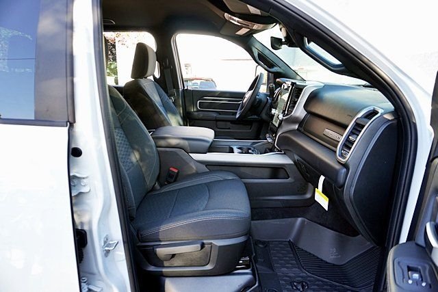 New 2026 Bright White Clear-Coat Exterior Paint RAM Big Horn image 16