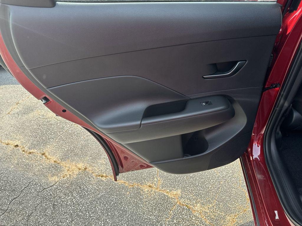 2025 Hyundai Kona EV SEL - Photo 21