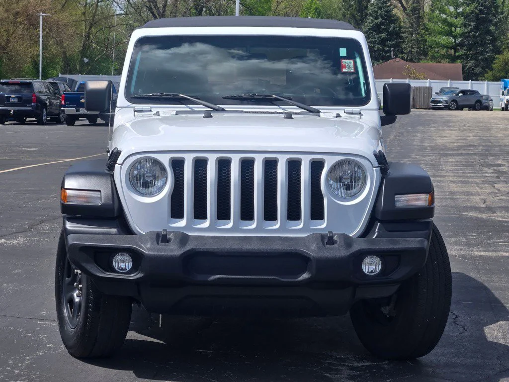 Used 2022 White Jeep Sport 4x4 image 4