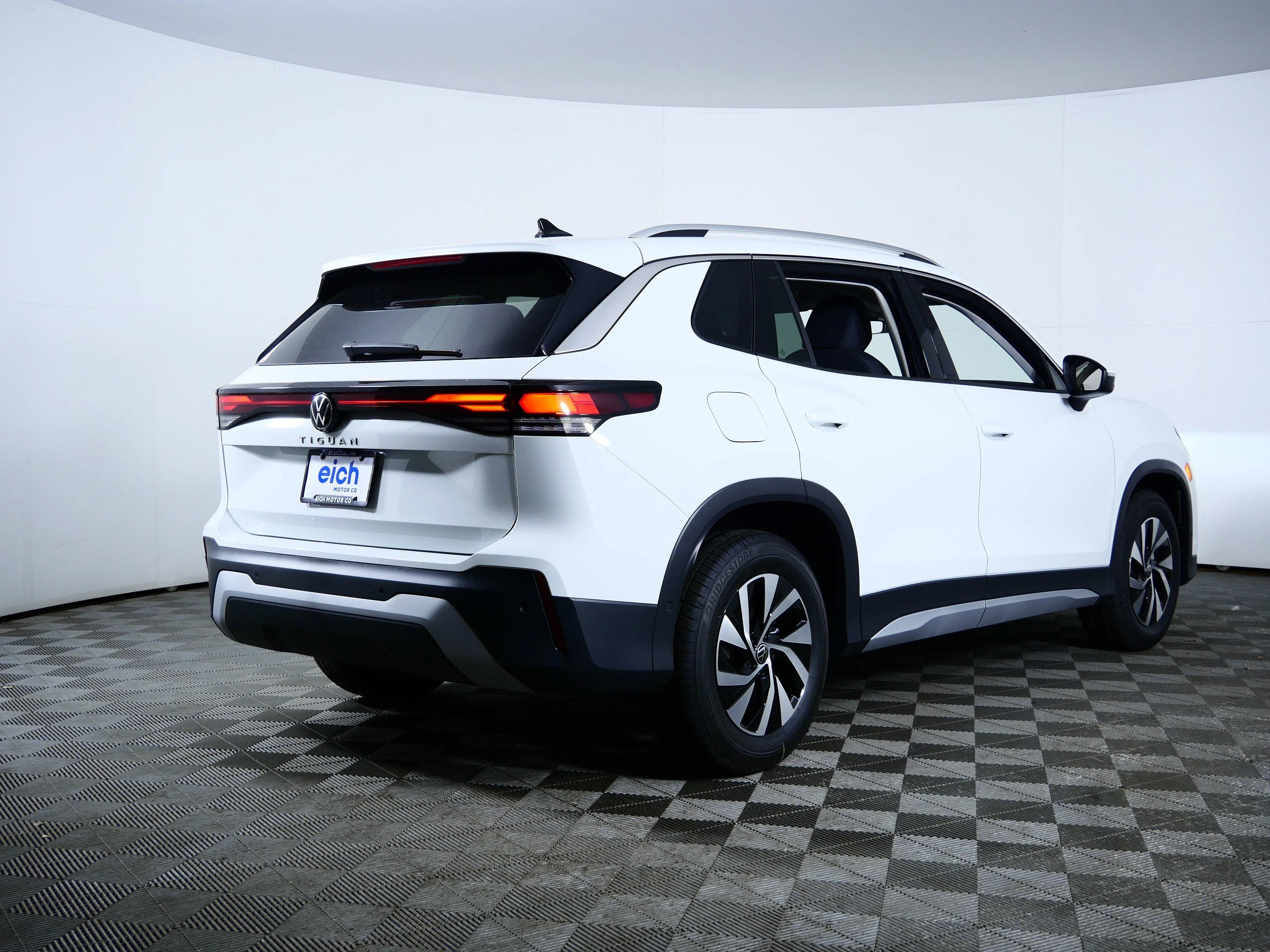 New 2026 Pure White Volkswagen S image 7