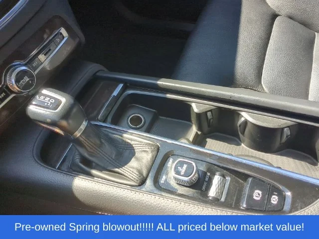 Used 2016 Gray Volvo T6 Momentum image 34
