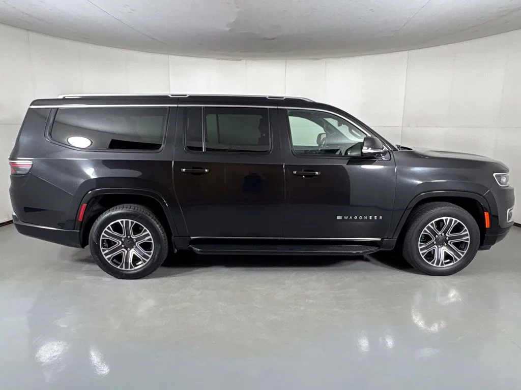 Used 2024 Black Jeep Series II image 9