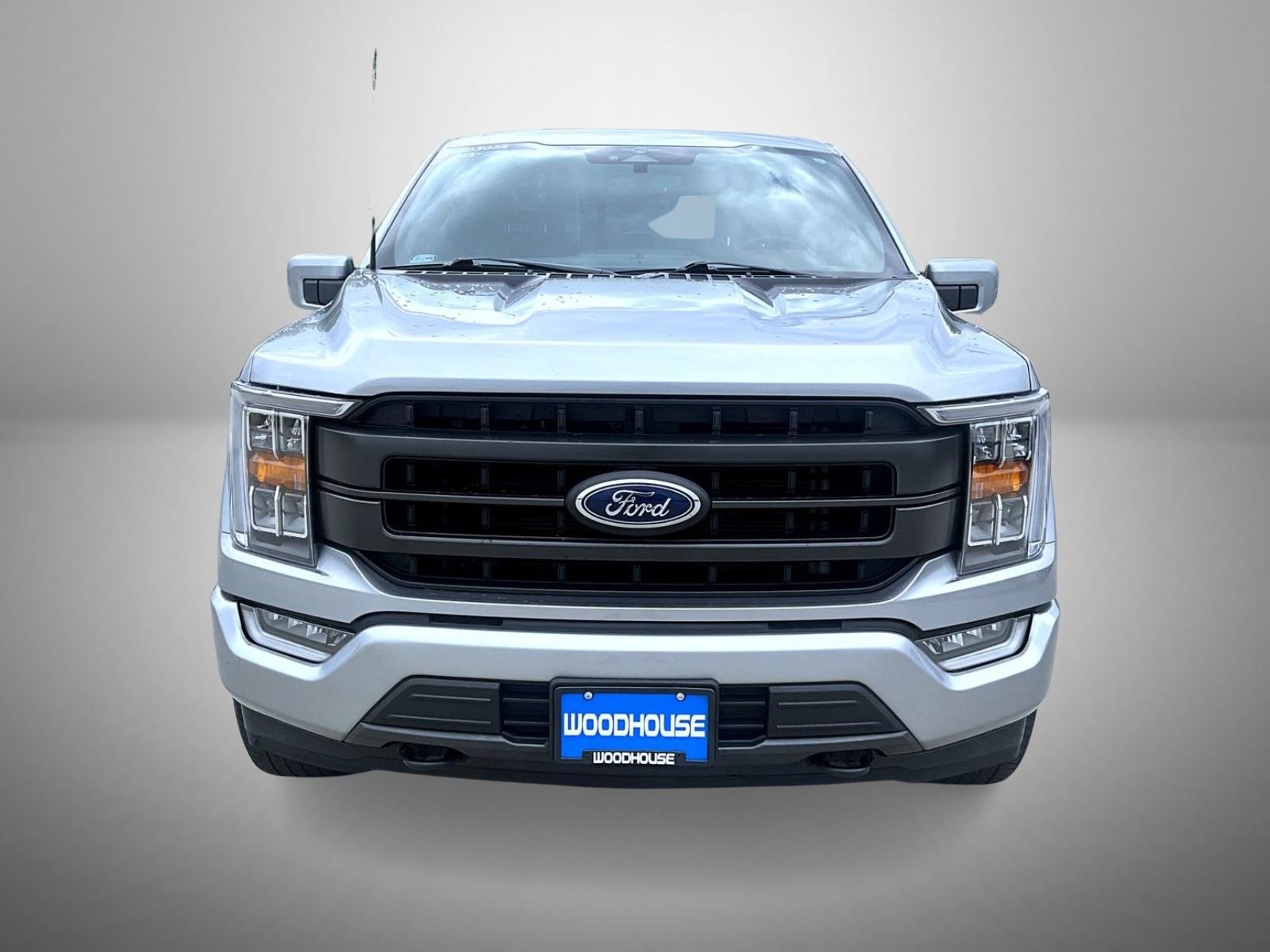 Used 2023 Silver Ford Lariat image 2