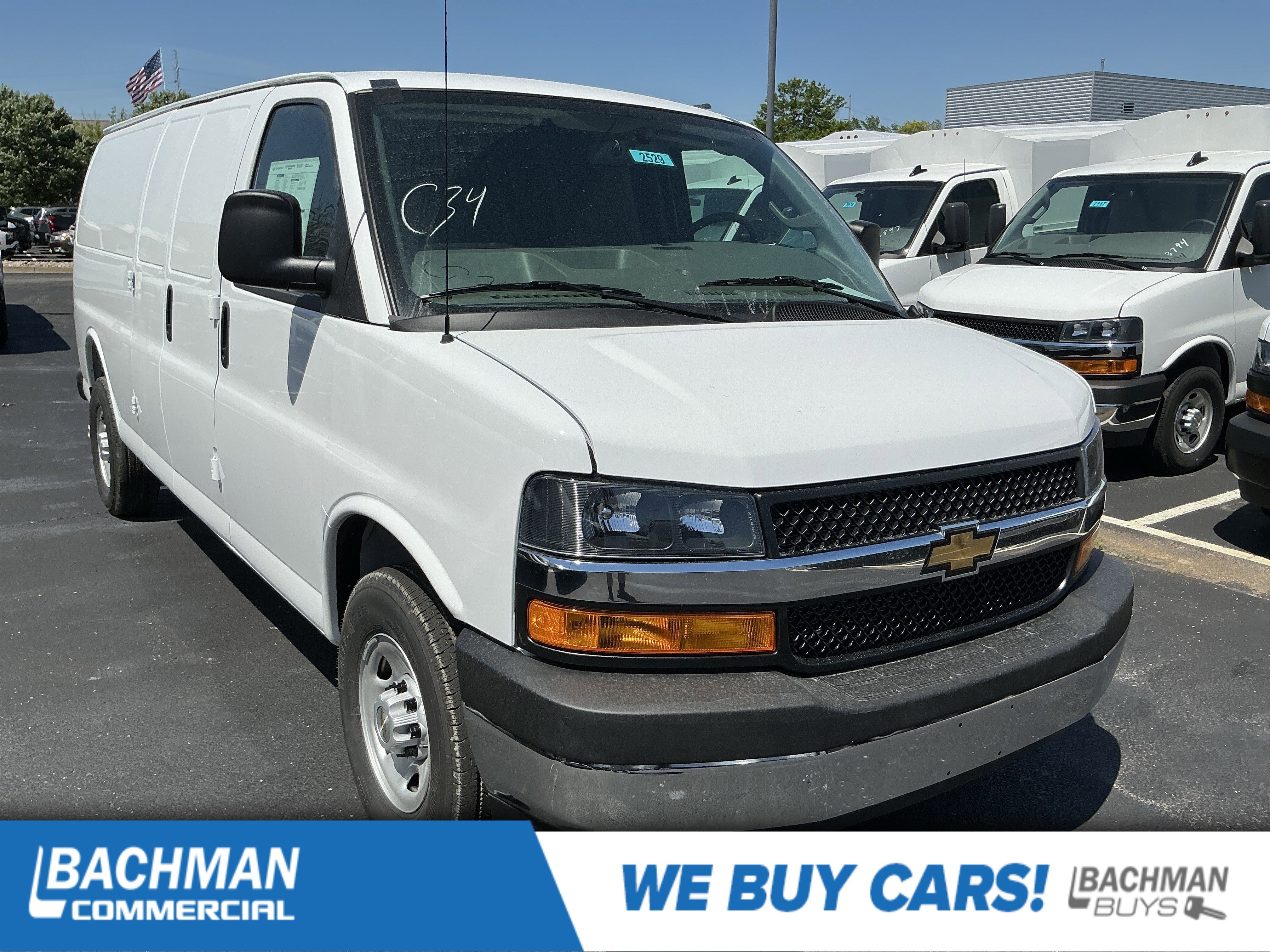 2026 Chevrolet Express 3500 Extended Work Van's photo