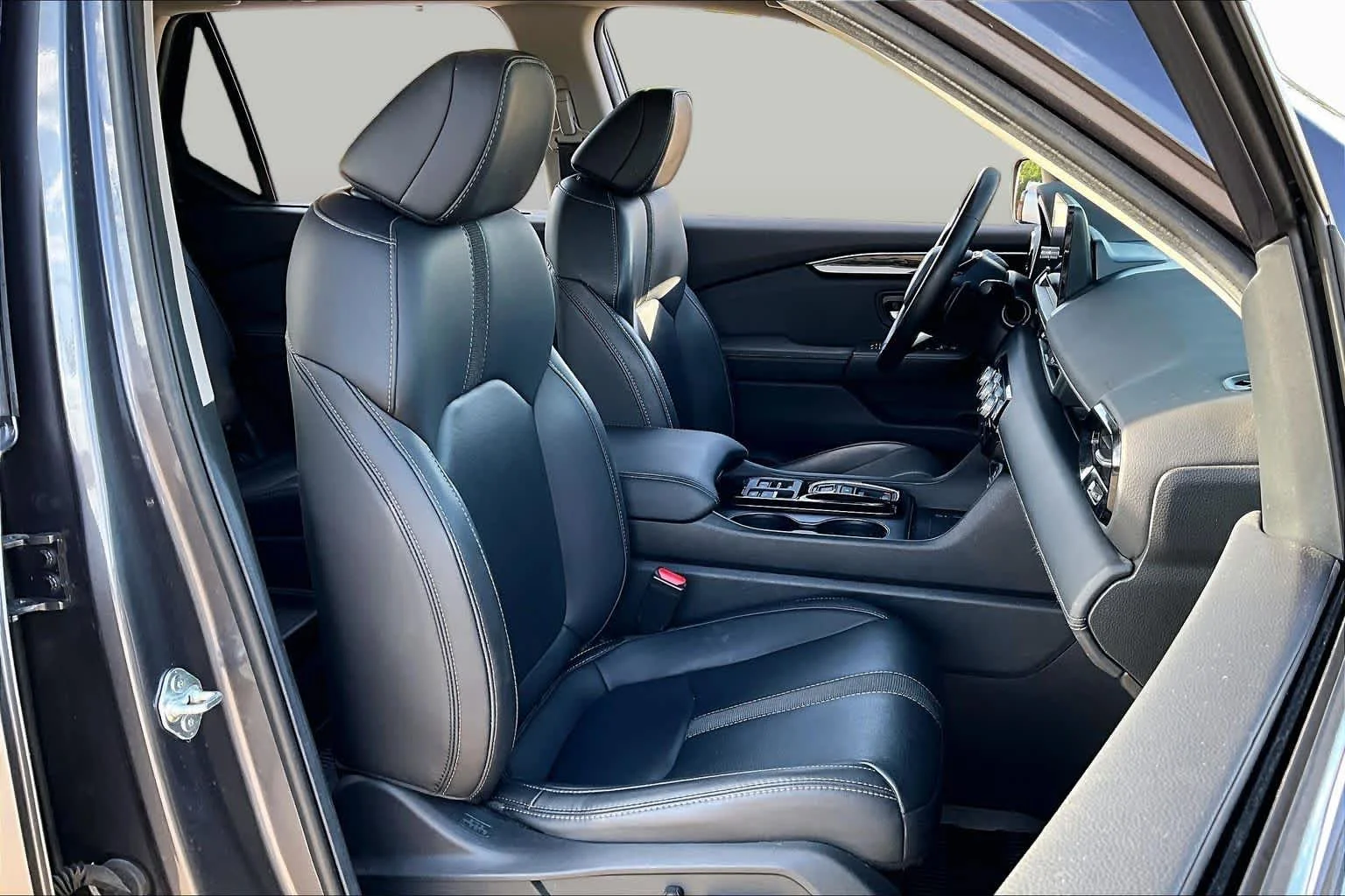 Used 2024 Modern Steel Metallic Honda EX-L 7 Passenger image 9