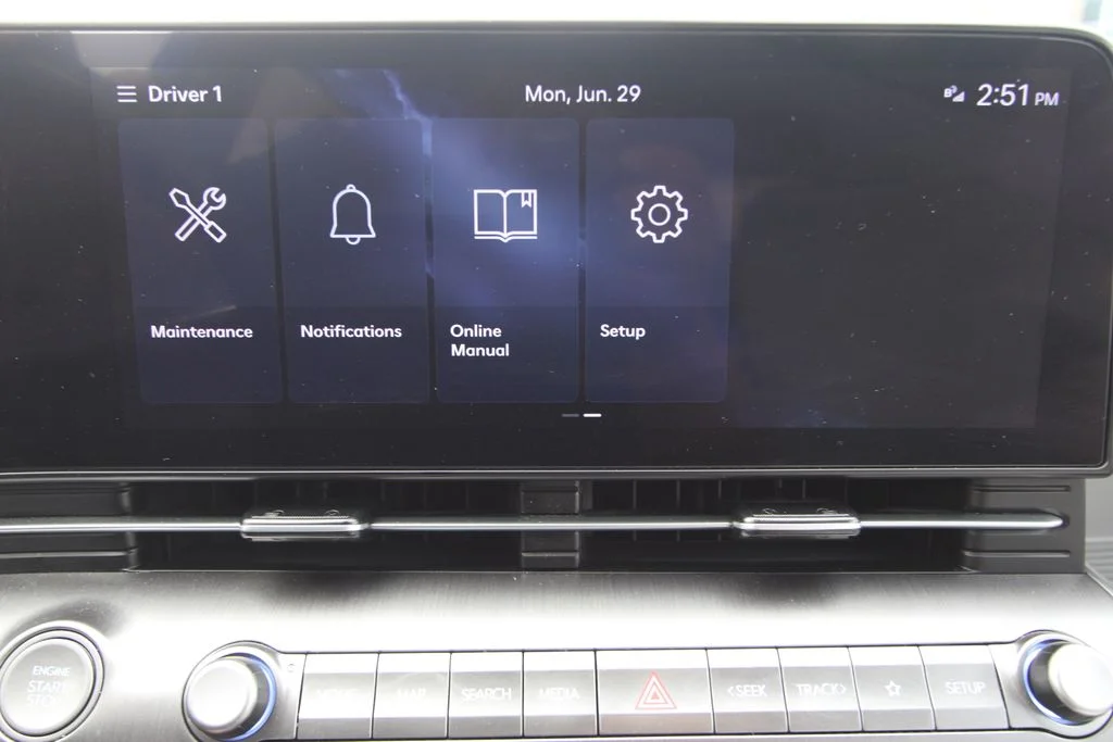 Used 2025 Black Hyundai SEL image 28