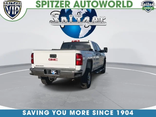 Used 2016 White GMC Base image 9