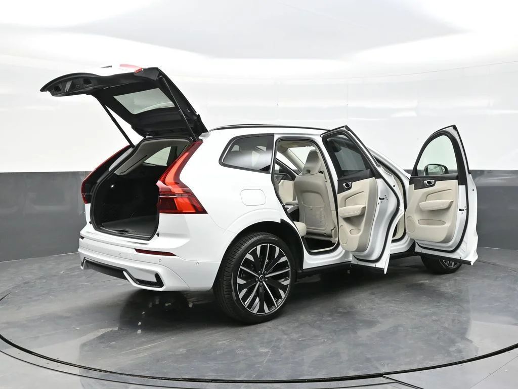 Used 2026 Crystal White Volvo Ultra image 45