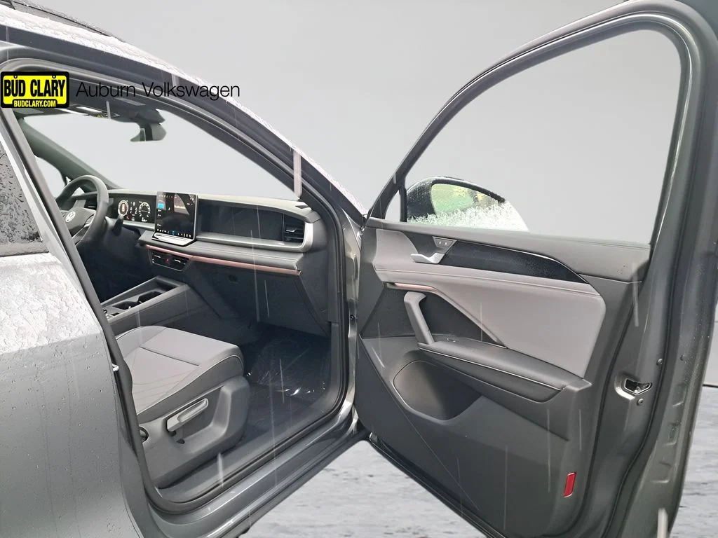 New 2026  Volkswagen 2.0T SE R-Line Black image 17