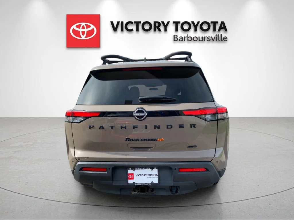 Used 2024  Nissan Rock Creek image 4