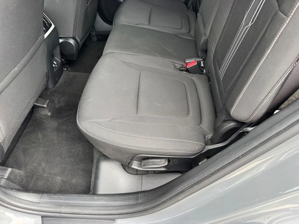 Used 2024 Gray Hyundai SEL image 9