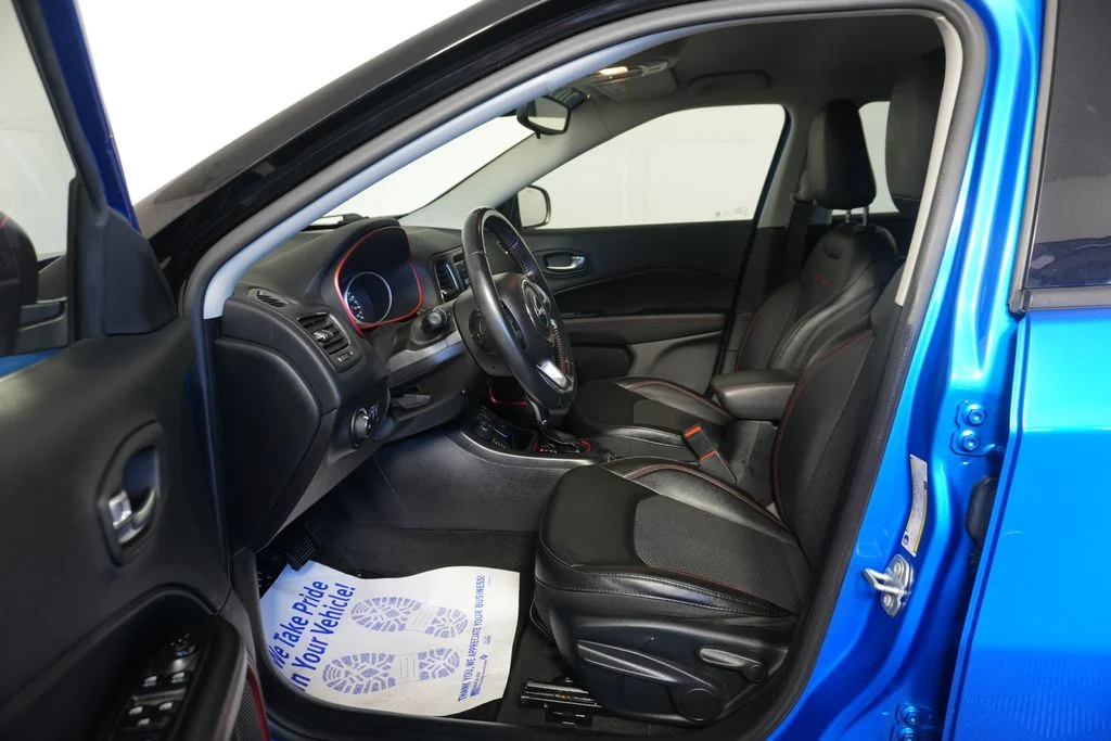 Used 2020 Blue Jeep Trailhawk image 20
