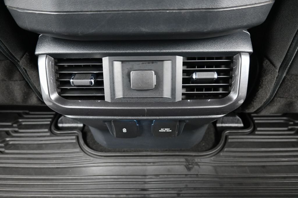 Used 2023 White Ford XLT image 10