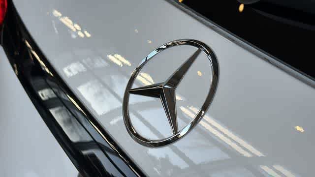 Used 2025 Polar White Mercedes-Benz GLC 350e image 9