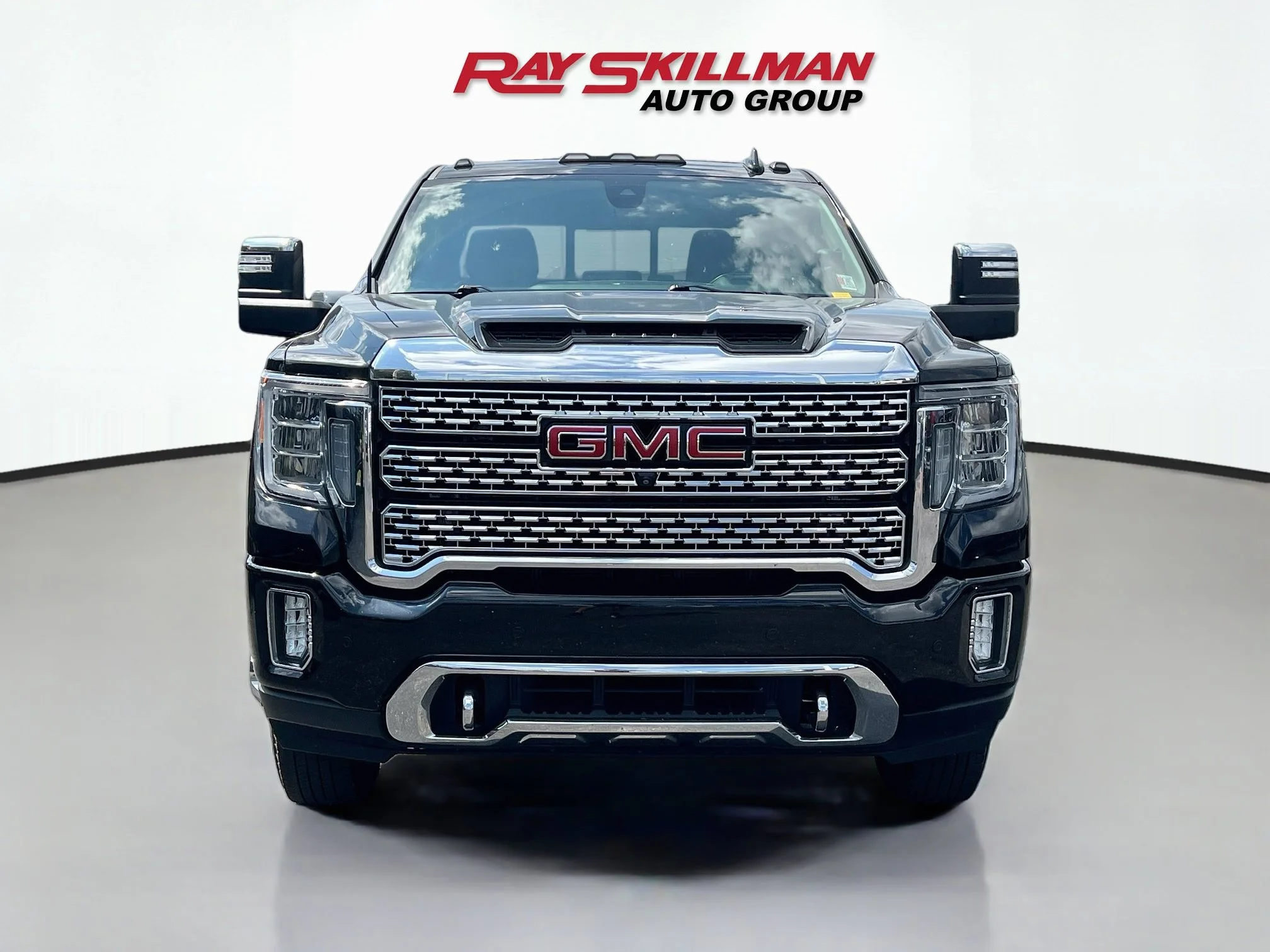 Used 2021 Onyx Black GMC DENALI image 2