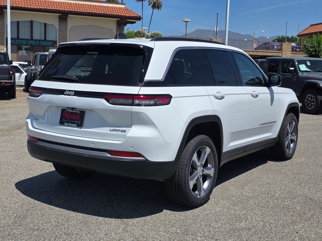 New 2026 Bright White Clear-Coat Exterior Paint Jeep Limited image 4