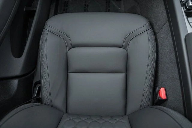 New 2026 Aurora Silver Volvo Plus image 32