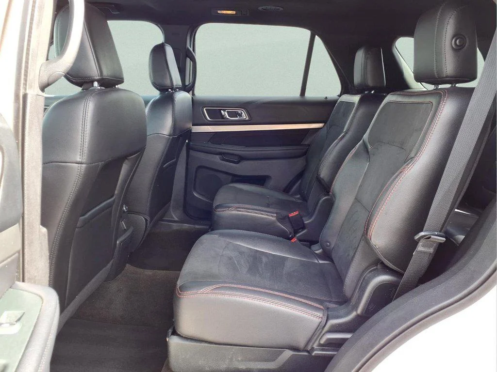 Used 2018 Oxford White Ford XLT image 10