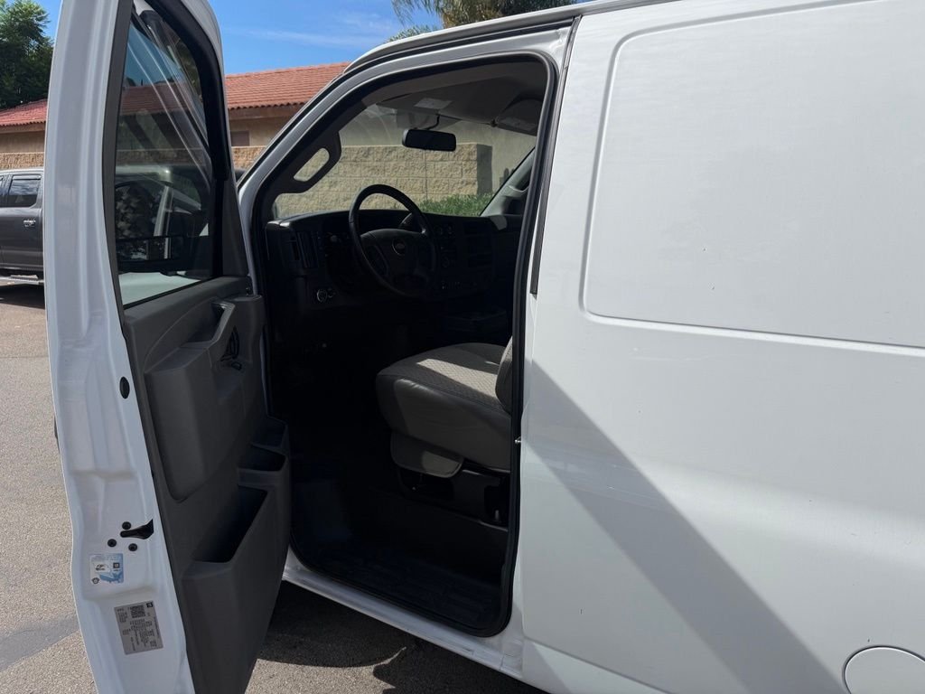 Used 2023 White Chevrolet Work Van image 17