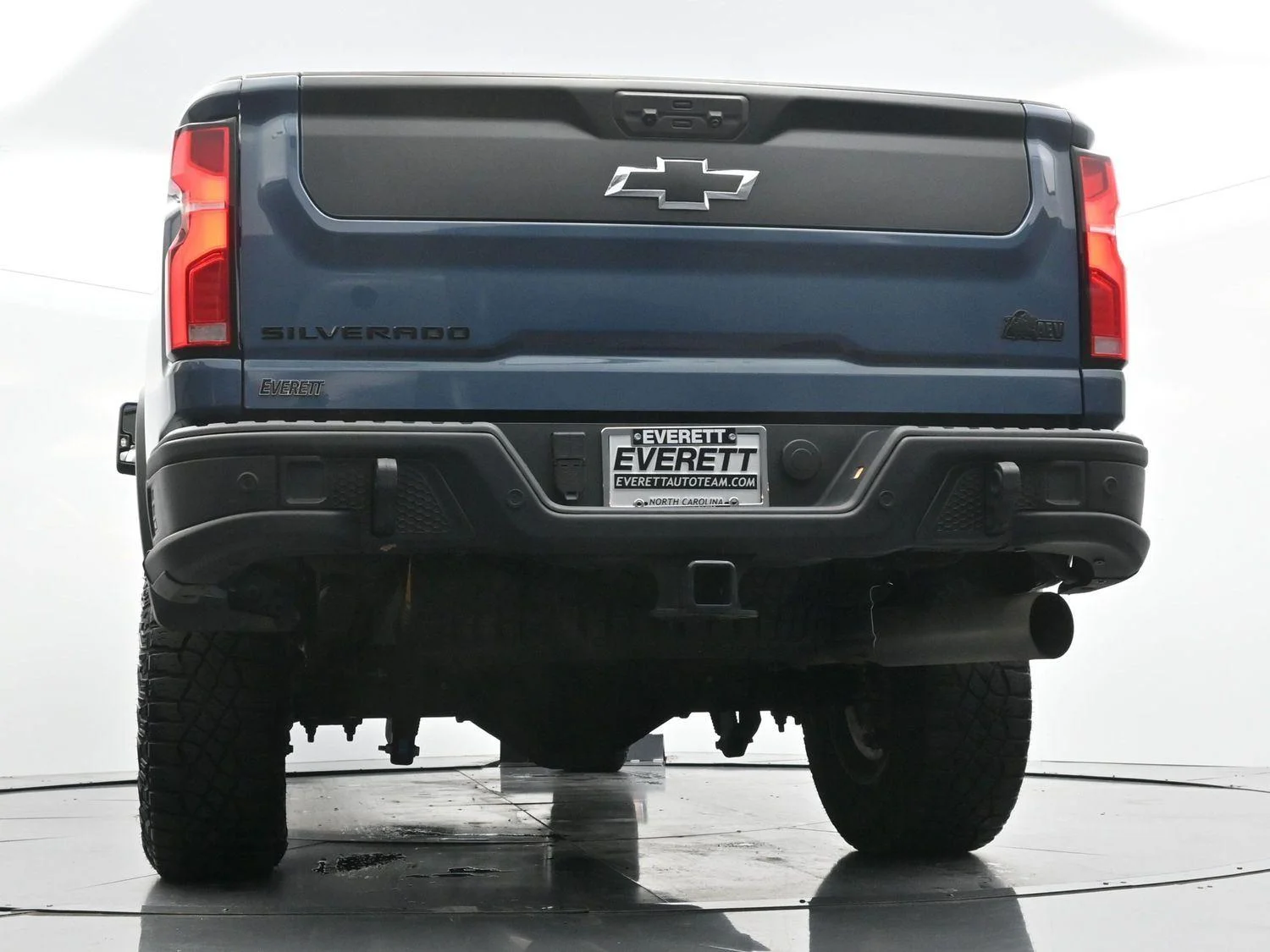 Used 2024 Lakeshore Blue Metallic Chevrolet ZR2 image 49
