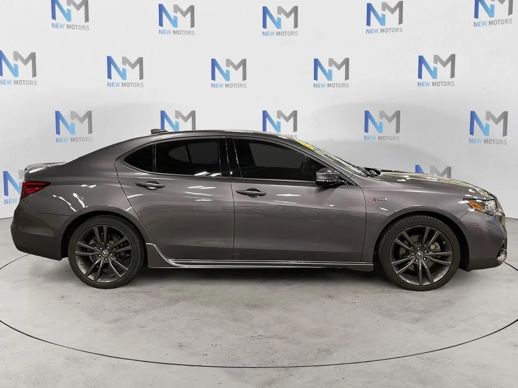 Used 2019 Gray Acura 3.5L Technology Pkg w/A-Spec Pkg image 6