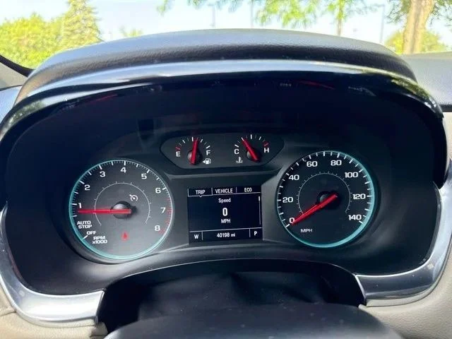 Used 2022 Summit White Chevrolet LS image 24