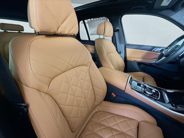 New 2026 Black Sapphire Metallic BMW xDrive40i image 30