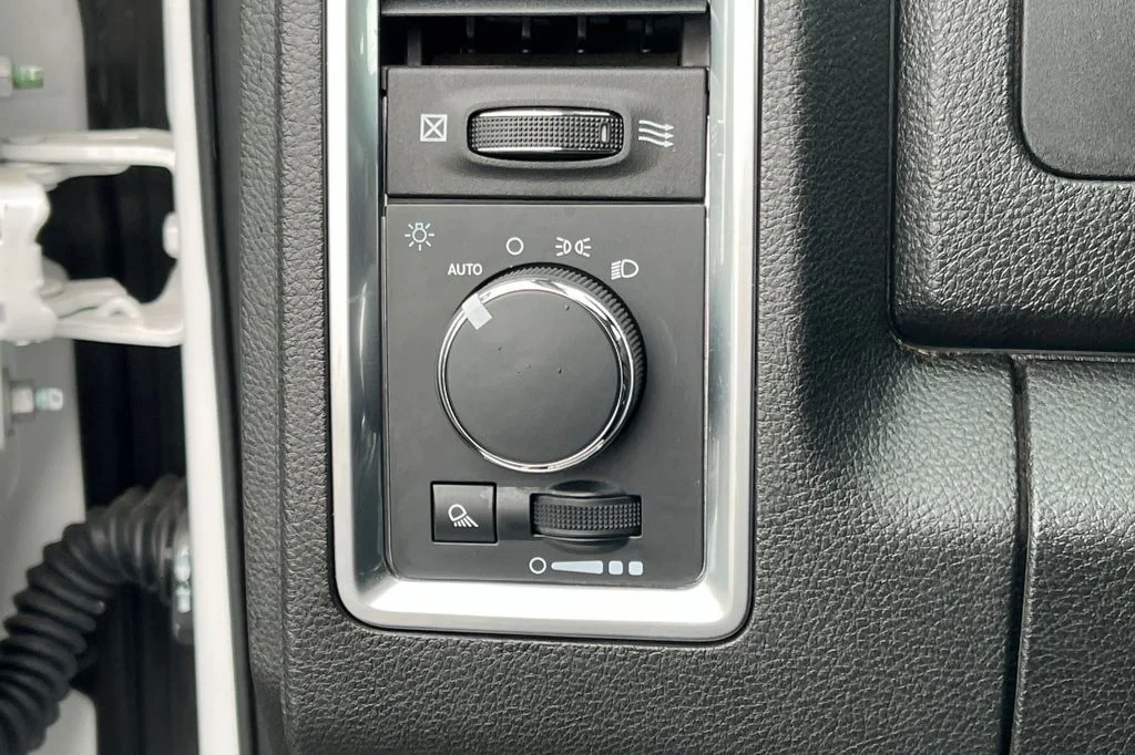 2024 RAM Ram 1500 Classic SLT - Photo 33