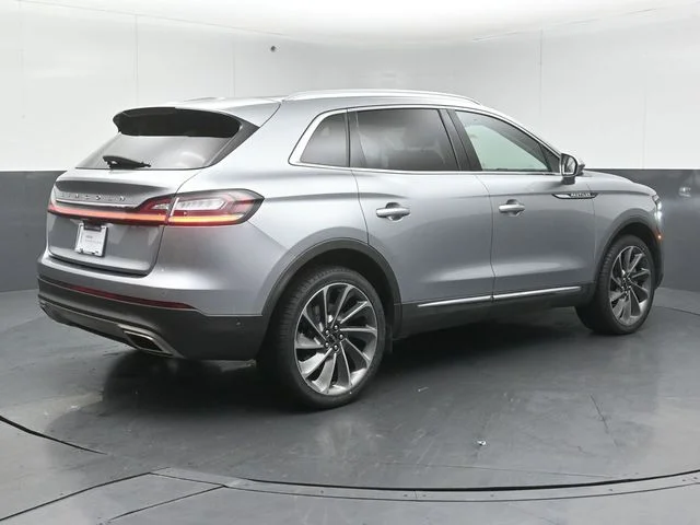 Used 2022 Silver Lincoln Reserve image 7