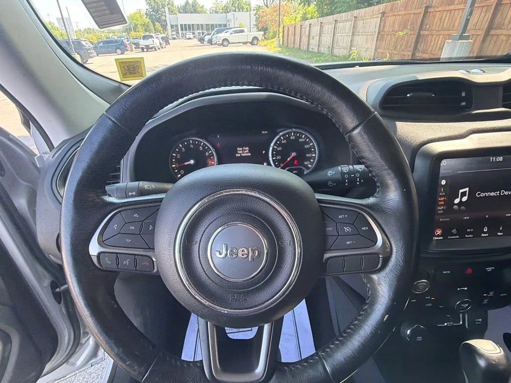 Used 2018 Silver Jeep Limited image 29
