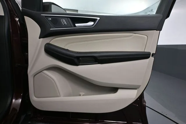 2021 Ford Edge Titanium - Photo 44