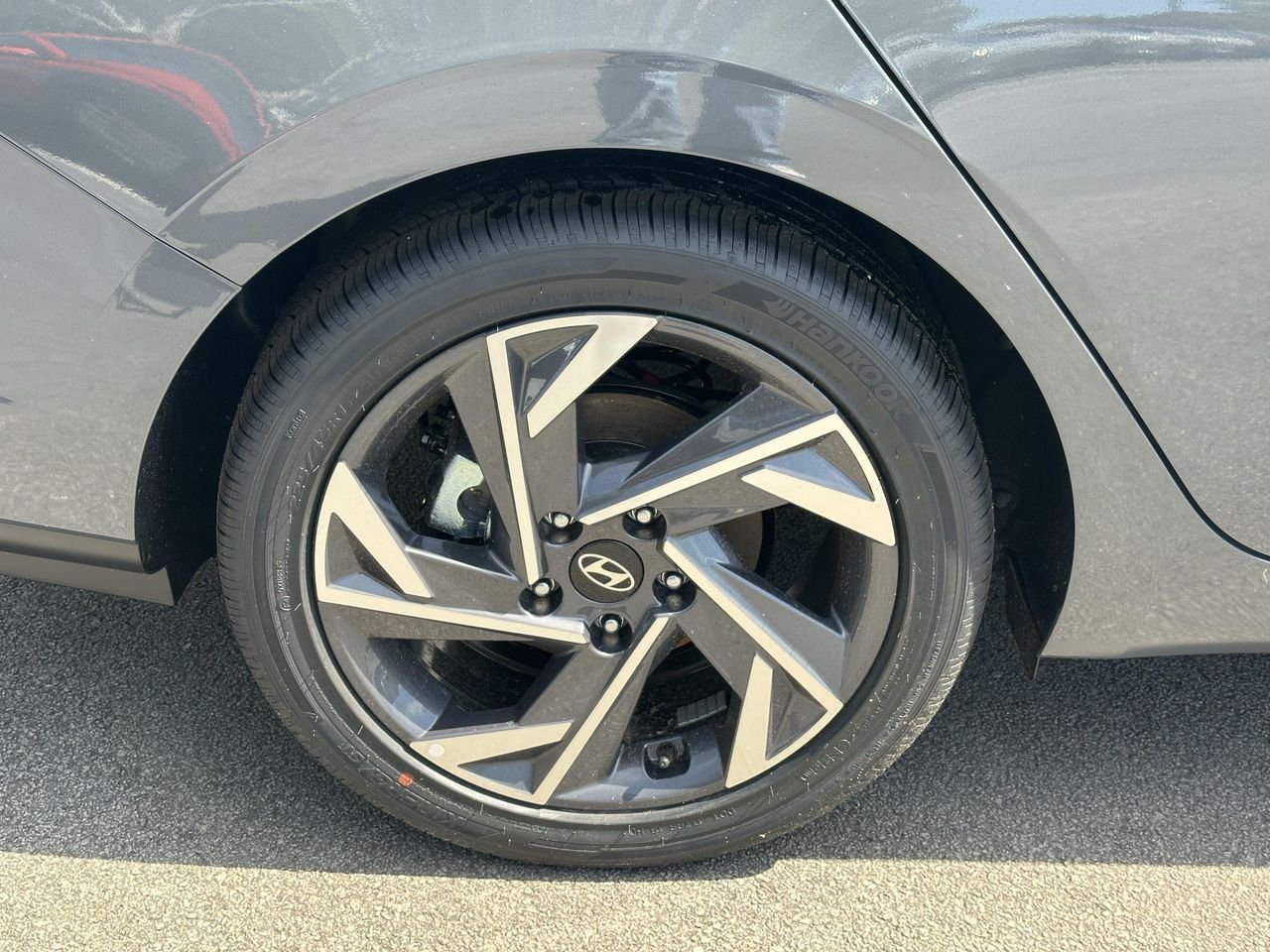 New 2026 Ecotronic Gray Hyundai Limited image 16