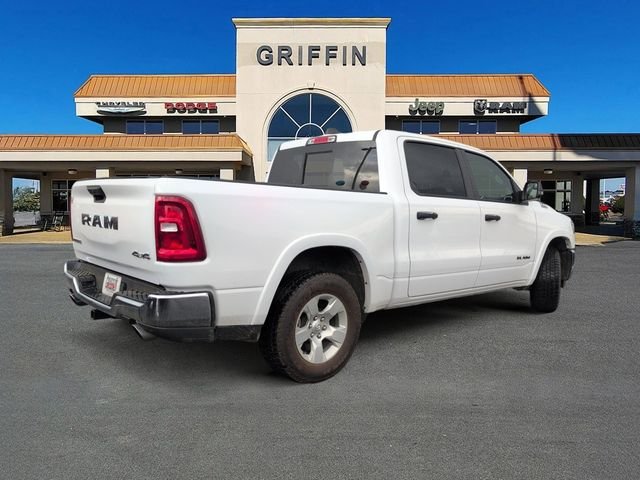 Used 2025 White Ram Big Horn/Lone Star image 4