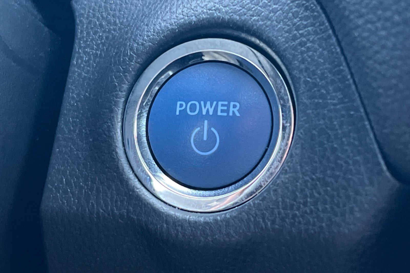 Certified Used 2021 Super White Toyota Hybrid XLE image 22