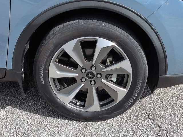 Certified Used 2023 Vapor Blue Ford Platinum image 11