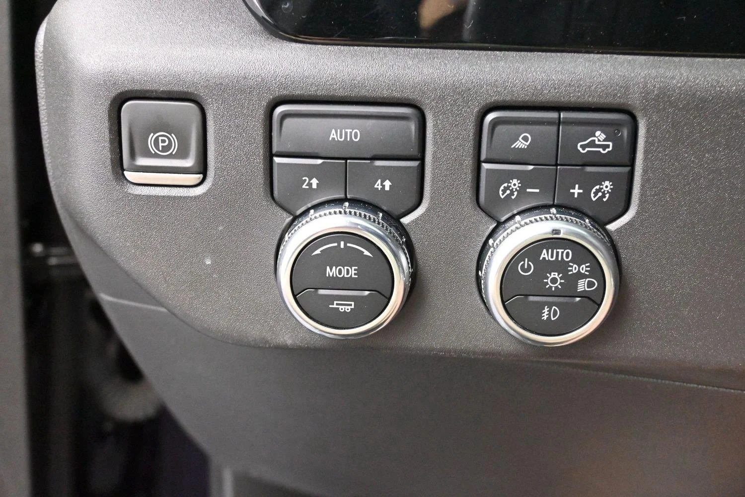 Used 2022 Titanium Rush Metallic GMC SLT image 22