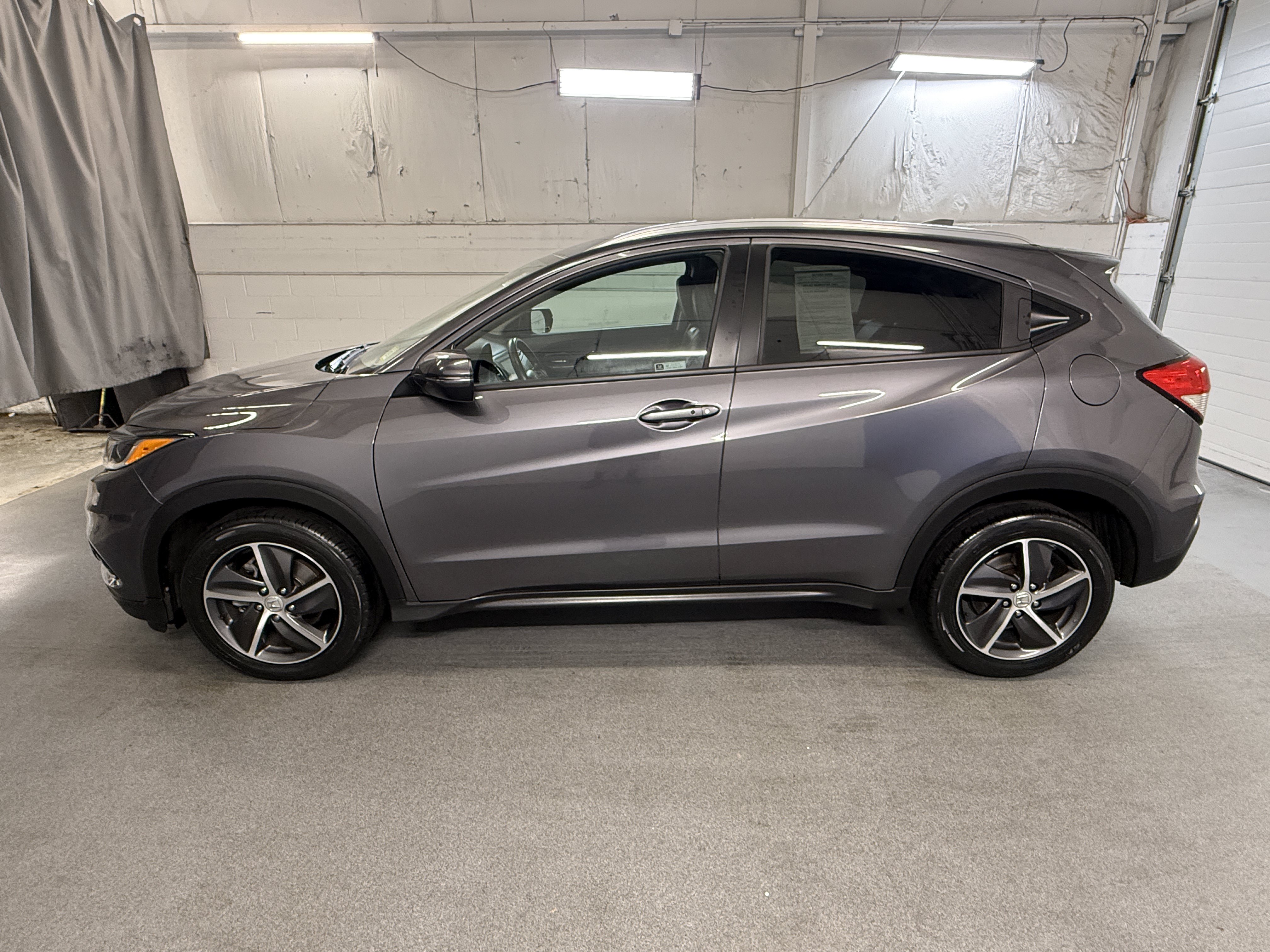 Certified Used 2021 Modern Steel Metallic Honda EX-L image 5