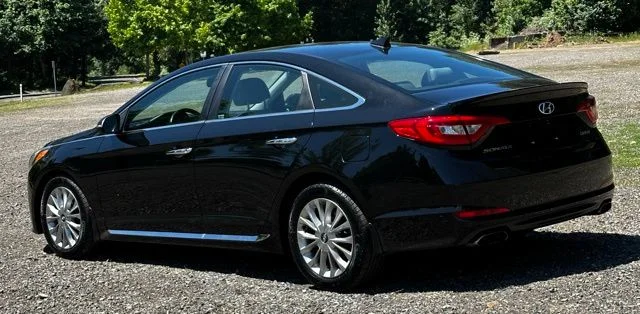 Used 2015 Phantom Black Hyundai Limited image 7